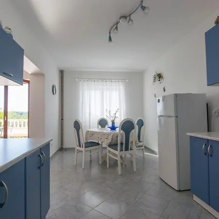 Apartment Rasic *