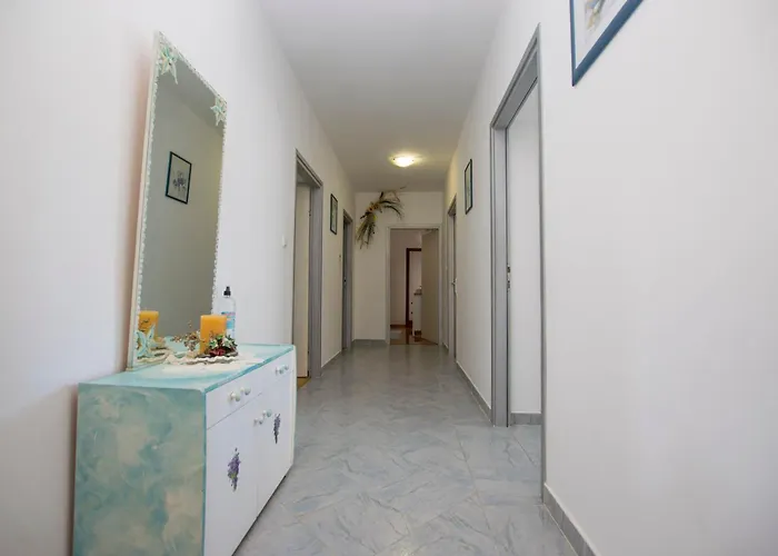 Rasic アパート *